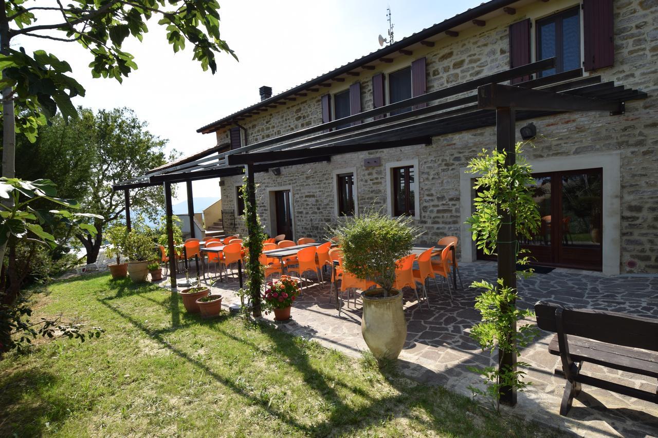 Agriturismo Terra Selvatica Valfabbrica Екстериор снимка